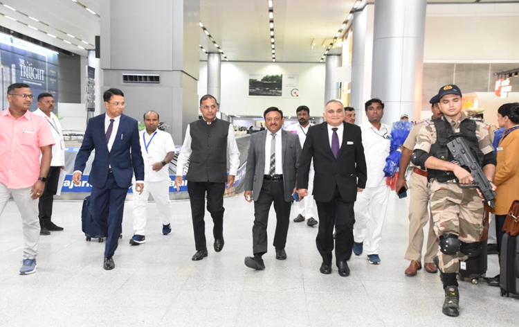 निर्वाचन आयोग ने तेलंगाना विधानसभा चुनाव की तैयारी के सिलसिले में विभिन्‍न राजनीतिक दलों के साथ बैठक की