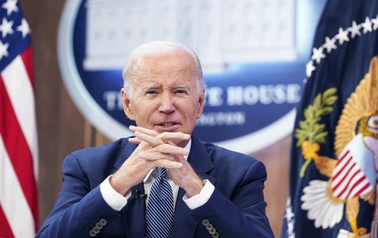 US Supreme Court strikes down President Joe Biden's 400 billion student loan forgiveness proposal