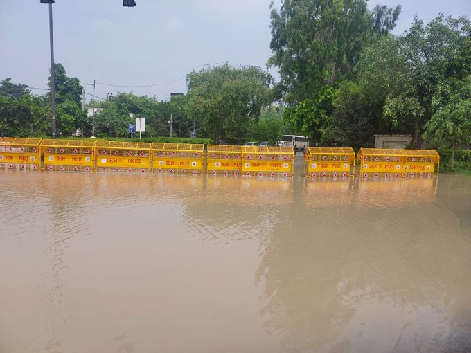 New Delhi: Water level of Yamuna River recedes; CM announces Rs. 10,000 as financial help to every flood-affected family