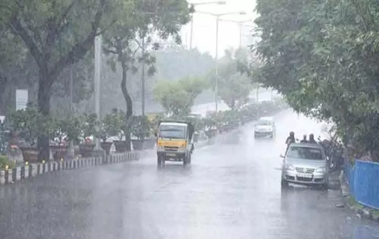 Met Centre in Hyderabad issues heavy rainfall warning for four days in Telangana