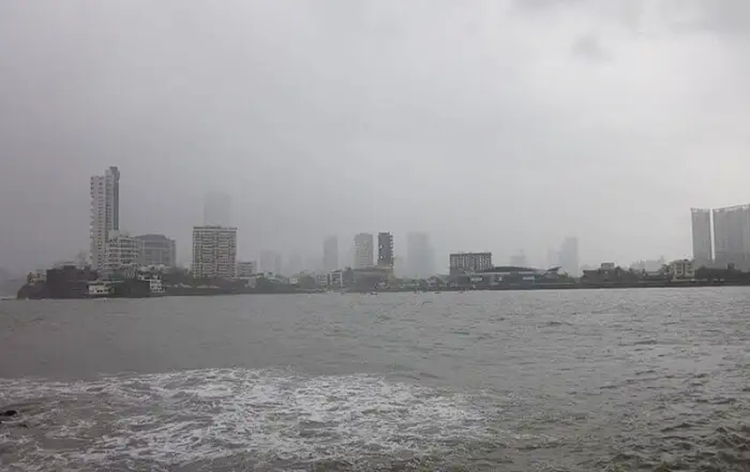 Mumbai, suburbs record close to 100 millimeters of rain in past 24 hrs