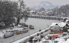 J&K: Historic Mughal road, connecting Kashmir Valley with Jammu Division closed today for vehicular traffic due to a massive landslide
