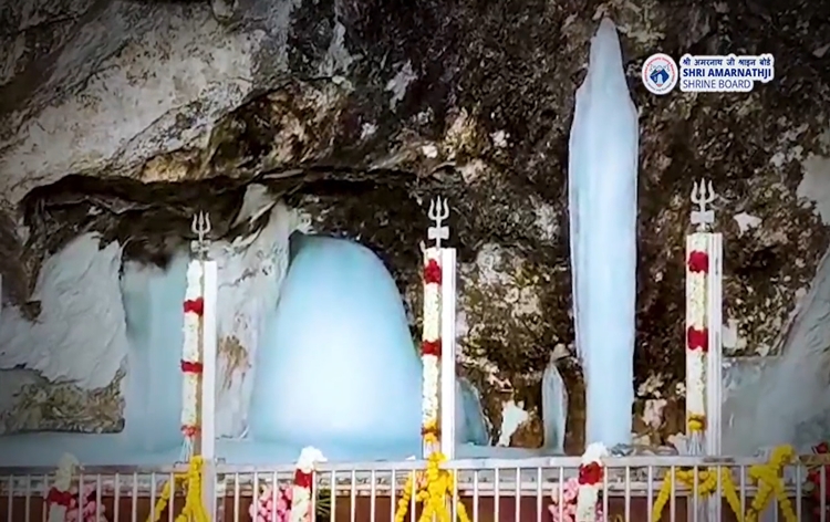 62-days long Shri Amarnath Yatra going smoothly from both the Yatra routes of Baltal in Ganderbal district & Nunwan Pahalgam in Anantnag district amid tight security cover