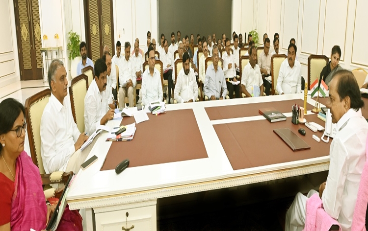Telangana CM directs state authorities to initiate measures to prevent drought-like conditions in state