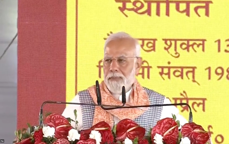 Prime Minister flags off two new Vande Bharat Express trains from Gorakhpur Railway station