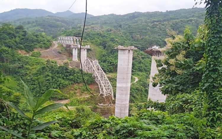 Mizoram: At least 26 workers killed as under-construction railway bridge collapses; VP Jagdeep Dhankhar, PM Modi expresses grief