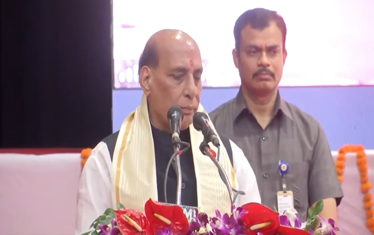 Raksha Mantri Rajnath Singh addresses Vishwakarma Kaushal Samman Yojana programme at Indira Gandhi Pratishthan, Lucknow on Vishwakarma Jayanti