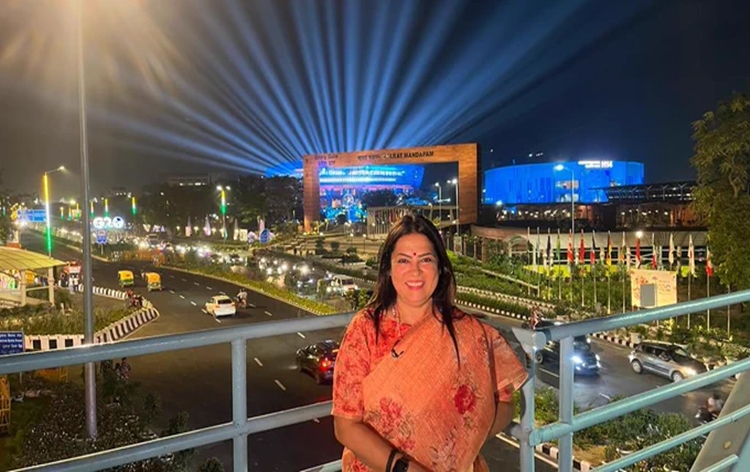 Union Minister of State for Culture Meenakshi Lekhi inaugurates beautification work with sculptures at South Extension Market Delhi in run-up to G20