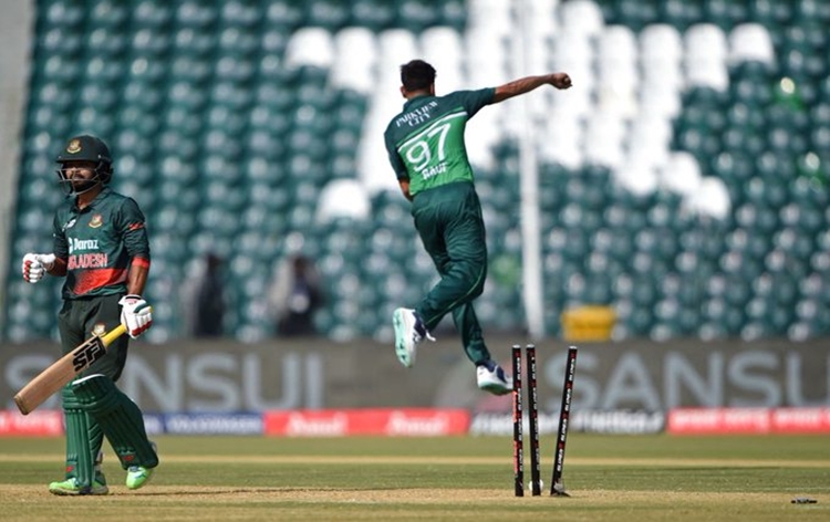Asia Cup ODI Cricket: Pakistan vs Bangladesh match underway in Lahore
