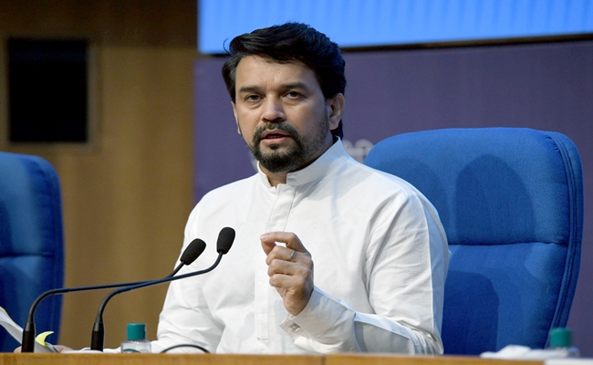I&B Minister congratulates ISRO scientists