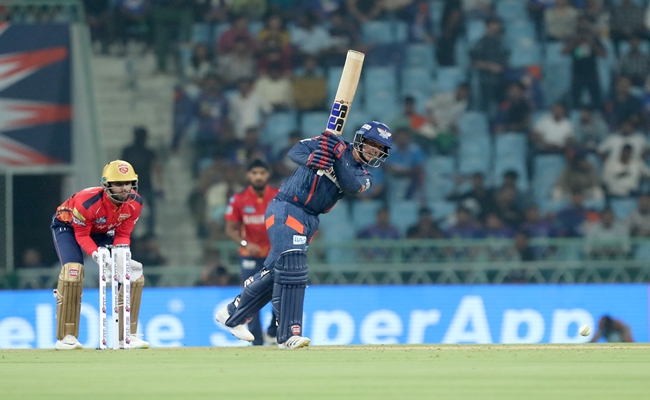 IPL: Lucknow Super Giants set target of 200 runs against Punjab Kings in Lucknow