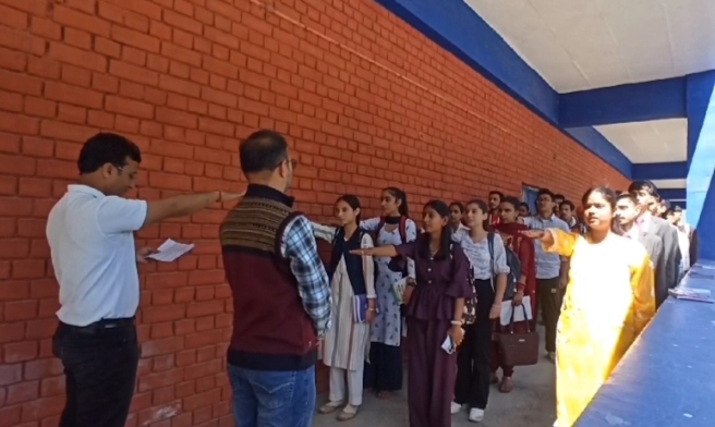 अर्की: स्वीप टीम ने छात्र-छात्राओं को शत-प्रतिशत मतदान की दिलाई  शपथ