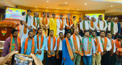 छत्तीसगढ़ कांग्रेस कमेटी के पूर्व महासचिव इंजीनियर रवि पांडेय अपने समर्थकों के साथ भाजपा में शामिल