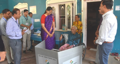 छत्तीसगढ़ की मुख्य निर्वाचन पदाधिकारी रीना बाबासाहेब कंगाले ने बस्तर जिला मुख्यालय जगदलपुर में समीक्षा बैठक की