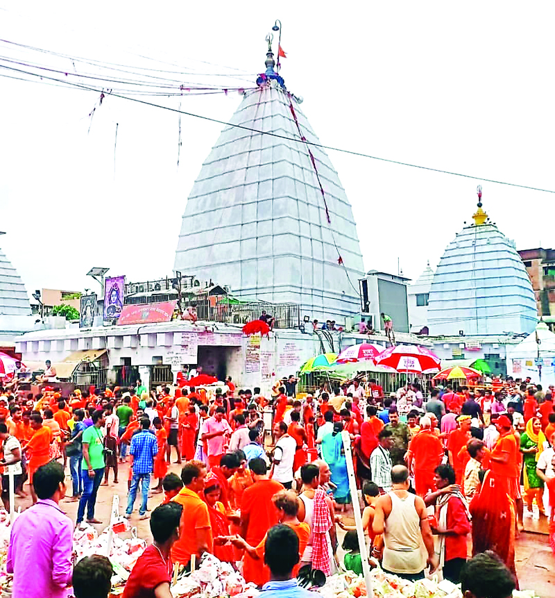 जापान से आए 20 भक्तों ने देवघर के बाबा बैद्यनाथधाम में की दर्शन-पूजा
