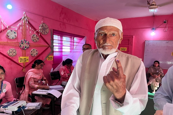 J&K: Over 10.39% voter turnout recorded in initial 2 hours of polling in 5-Jammu Parliamentary Constituency