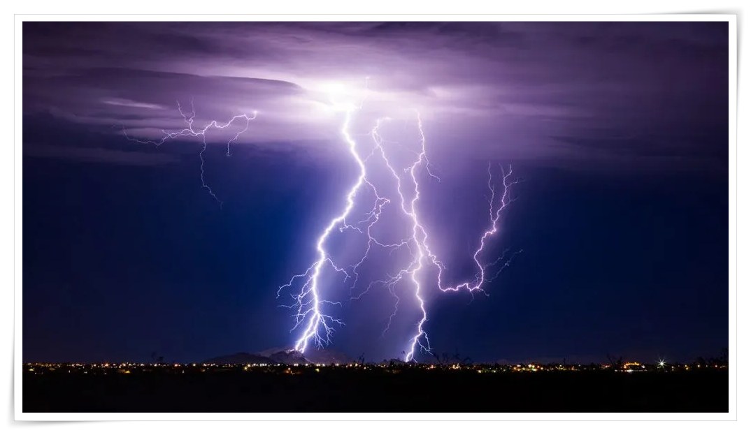 Lightning Strikes Kill 9 in Bihar; Orange Alert Issued for Several Districts