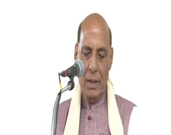 भारतीय जनता पार्टी के नेता और रक्षामंत्री राजनाथ सिंह ने आज महाराष्ट्र के वसई विधानसभा क्षेत्र में एक चुनाव सभा को संबोधित किया