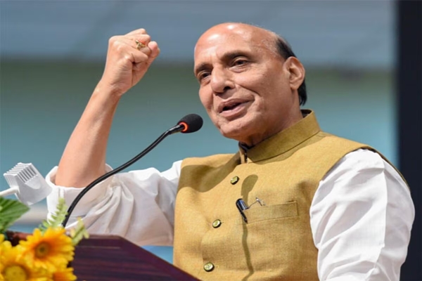 भाजपा के वरिष्ठ नेता और केंद्रीय मंत्री राजनाथ सिंह ने जम्मू के कठुआ जिले में एक चुनावी रैली को संबोधित किया