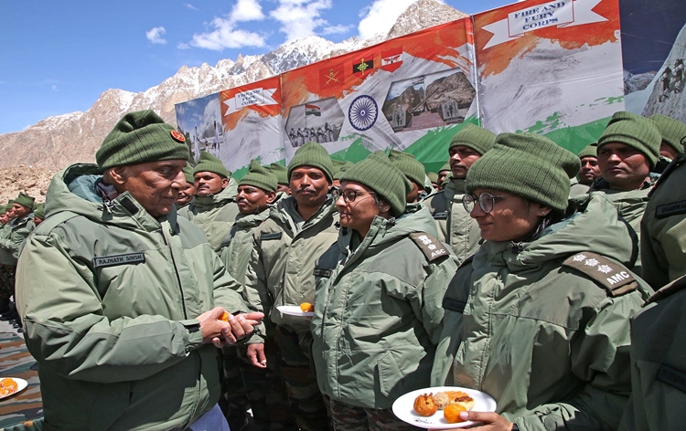 Raksha Mantri Rajnath Singh visits Siachen to review security situation