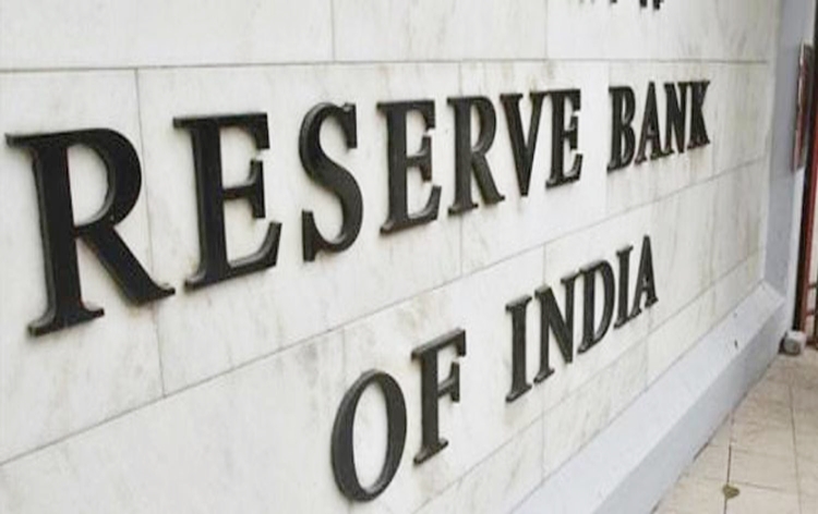 केन्‍द्र सरकार ने रिजर्व बैंक के डिप्‍टी गर्वनर एम0 राजेश्‍वर राव के कार्यकाल में विस्‍तार किया