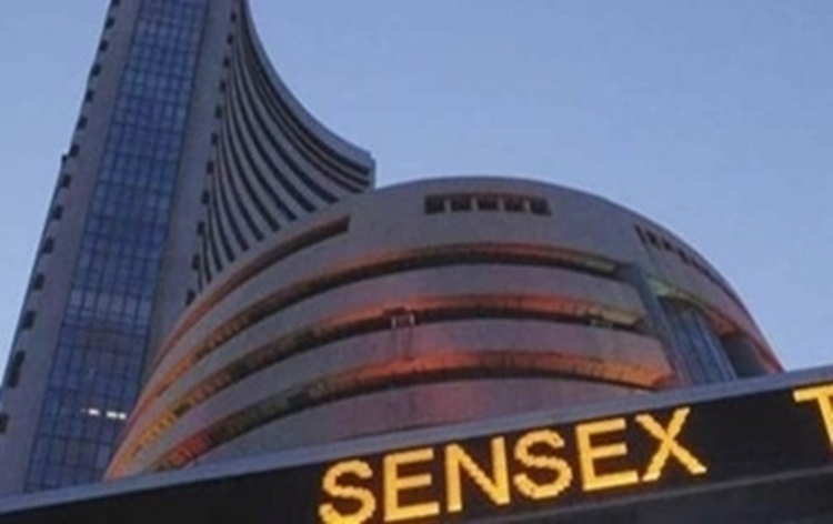 Benchmark equity indices ended flat today in highly volatile trade due to selling in private bank and IT shares amid weak Asian markets and continuous foreign fund outflows.