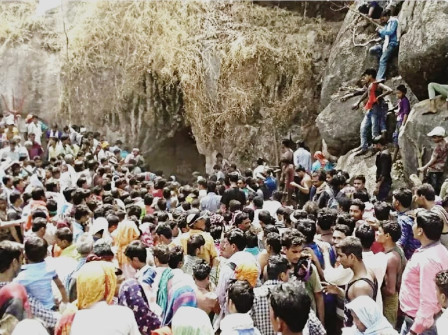 खैरागढ़-छुईखदान-गंडई जिले के ठाकुरटोला के जंगलों के बीच स्थित मंडीप खोल गुफा कल श्रद्धालुओं के लिए खोली गई