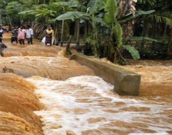 নেৰানেপেৰা বৰষুণৰ ফলত ৰাজ্যৰ কেইবাখনো জিলা প্লাৱিত