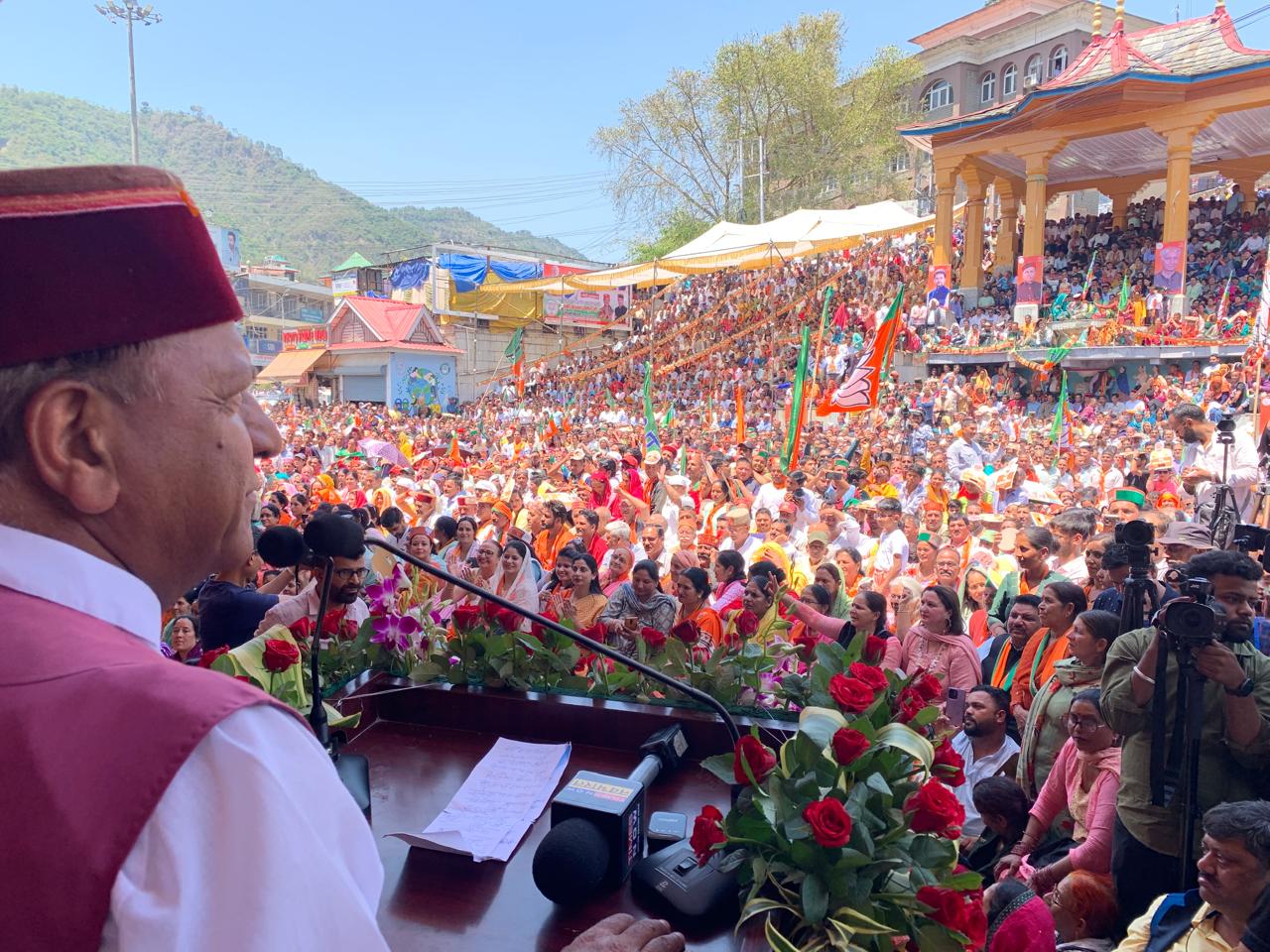 पाकिस्तान ने चूड़ियां नहीं पहनी हैं, तो हम पहना देंगेः डॉ. राजीव बिंदल