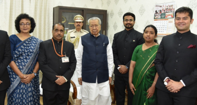 छत्तीसगढ़ के राज्यपाल विश्वभूषण हरिचंदन से राजभवन में वर्ष 2023  बैच के भारतीय प्रशासनिक सेवा के चार परीवीक्षाधीन अधिकारियों ने सौजन्य भेंट की