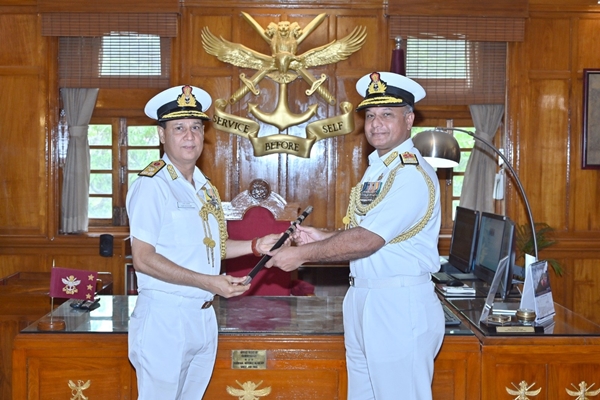 Vice Admiral Gurcharan Singh takes Command of NDA