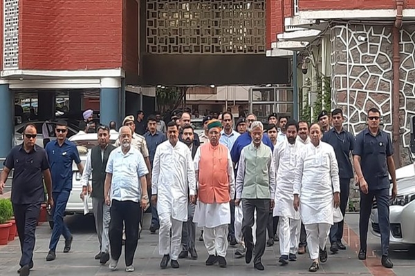 BJP delegation meets ECI over alleged violation of MCC