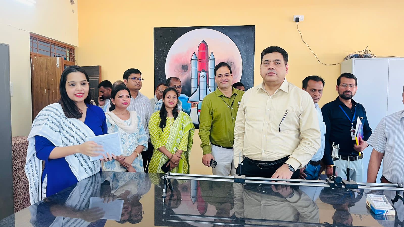 नीति आयोग दिल्ली के एडिशनल मिशन डायरेक्टर आनंद शेखर आज मोहला-मानपुर जिले के दौरे पर रहे