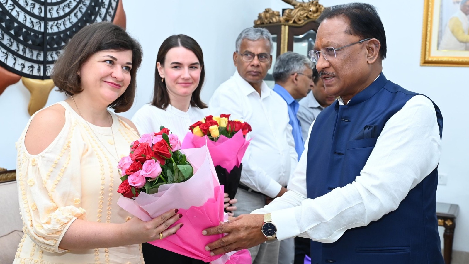 मुख्यमंत्री विष्णुदेव साय से कल 3 मई की शाम अनेक देशों के राजनयिकों ने मुख्यमंत्री निवास में मुलाकात की