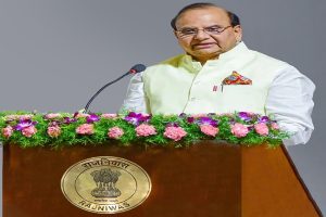 हाथी परिवार की मूर्तियों का अनावरण