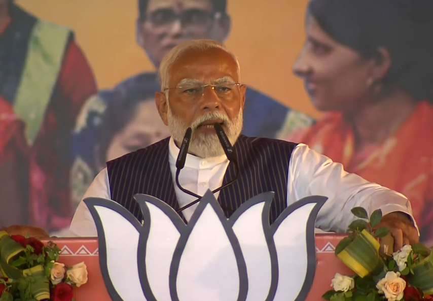 प्रधानमंत्री और भाजपा के वरिष्‍ठ नेता नरेन्‍द्र मोदी ने वाराणसी में केवल महिलाओं की एक सभा को संबोधित किया