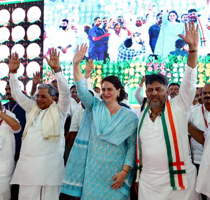 कांग्रेस महासचिव प्रियंका गांधी ने आज कर्नाटक के दावणगेरे में एक जनसभा को संबोधित किया
