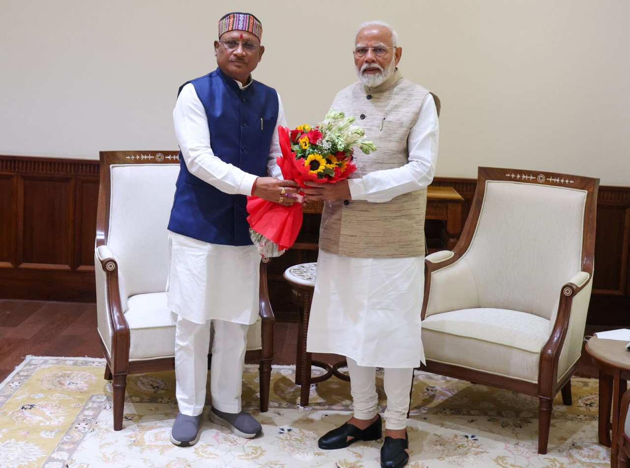 मुख्यमंत्री विष्णुदेव साय ने आज प्रधानमंत्री नरेंद्र मोदी से संसद भवन में मुलाकात की
