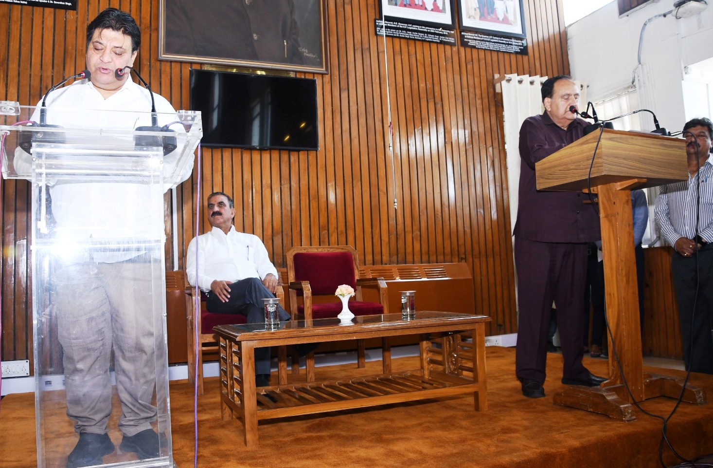 मुख्यमंत्री ठाकुर सुखविंदर सिहं सुक्खू ने छह नवनिर्वाचित विधायकों के शपथ ग्रहण समारोह में भाग लिया