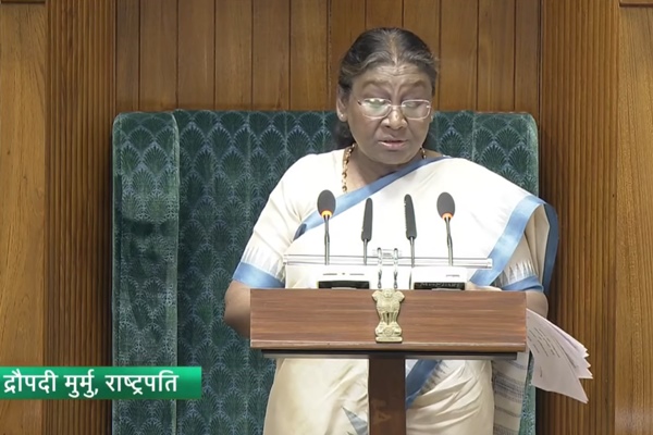 राष्ट्रपति द्रौपदी मुर्मू ने संसद के दोनों सदनों में अपने संबोधन में केंद्र सरकार की प्राथमिकताओं पर प्रकाश डाला