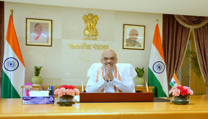 केंद्रीय मंत्री अमित शाह ने नई दिल्ली के अटल अक्षय ऊर्जा भवन में सहकारिता मंत्री के रूप में कार्यभार संभाला