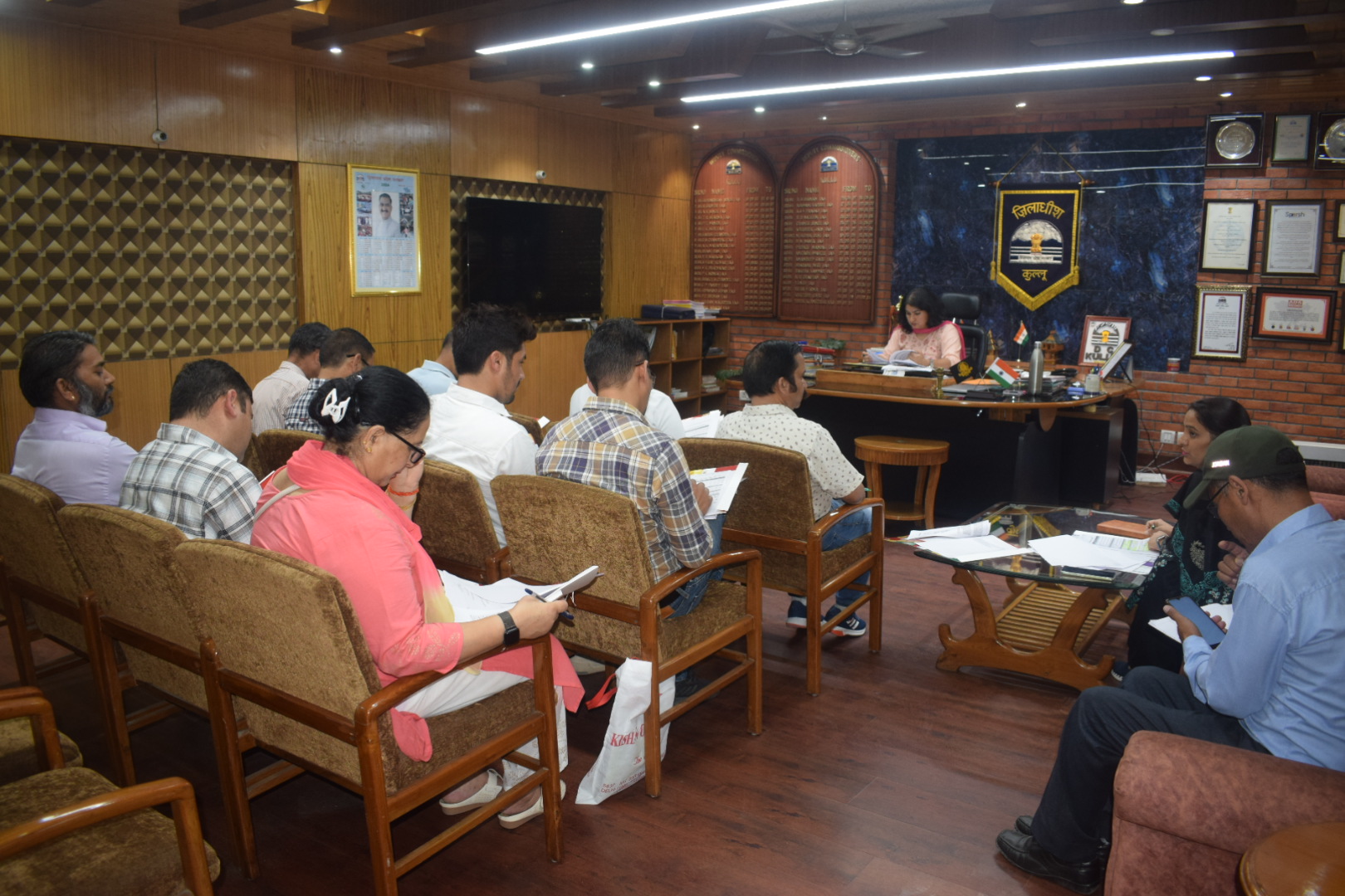 उपायुक्त कुल्लू तोरुल एस रवीश ने आज डायरिया रोकथाम अभियान को लेकर जिला कार्यबल की बैठक की अध्यक्षता की