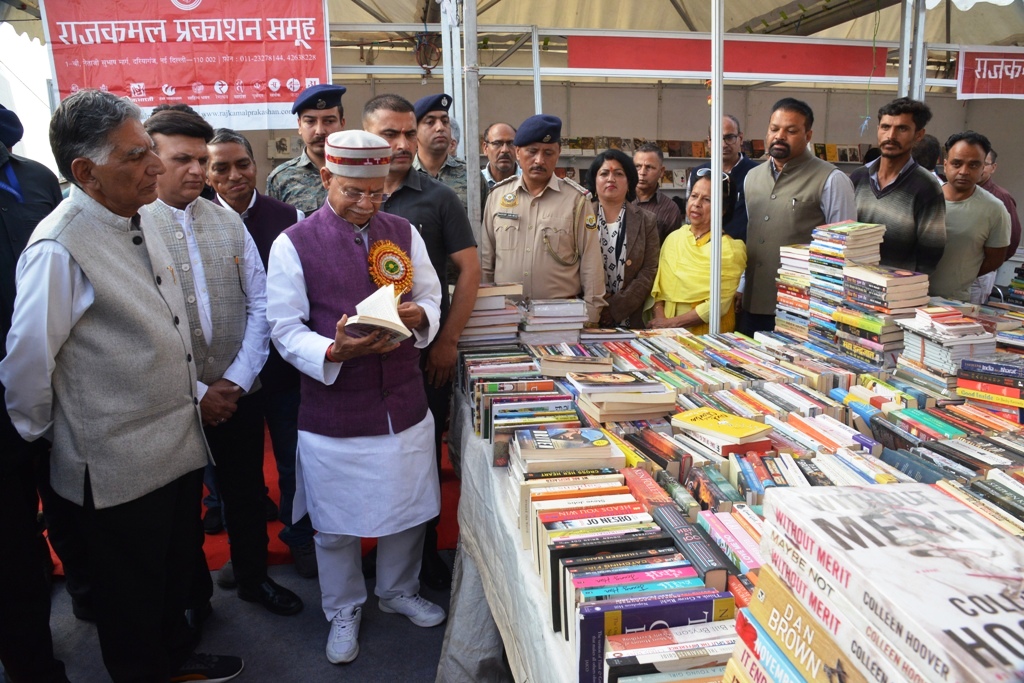 राज्यपाल शिव प्रताप शुक्ल ने शिमला के रिज मैदान पर आठवें राष्ट्रीय पुस्तक मेले का किया शुभारम्भ