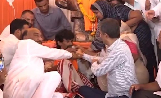 मनोज जरांगेंच उपोषण स्थगित
