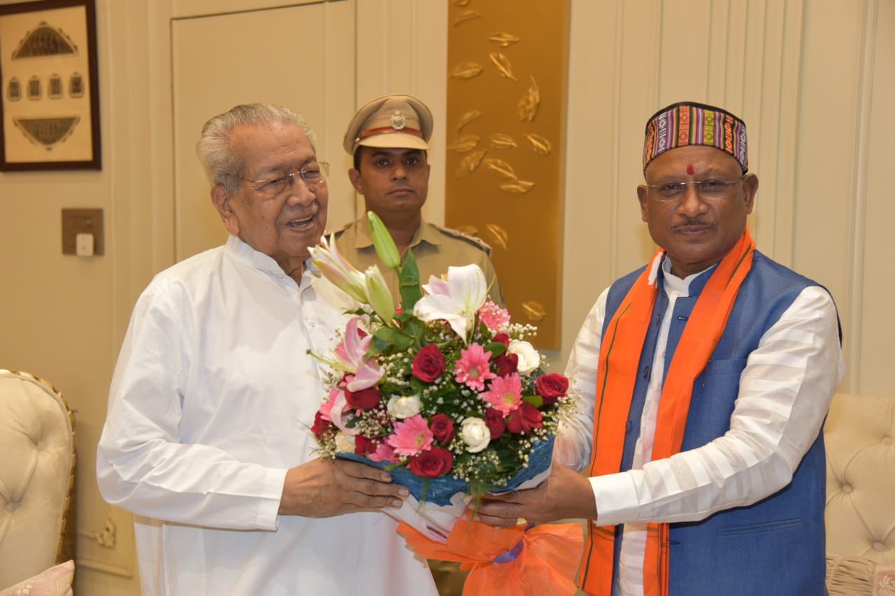 राज्यपाल विश्वभूषण हरिचंदन से मुख्यमंत्री विष्णुदेव साय ने राजभवन में सौजन्य मुलाकात की