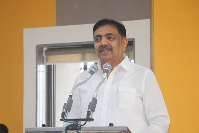 विविध अभ्यासक्रमांच्या प्रवेशपरीक्षा राज्यपातळीवर घेण्याची जयंत पाटील यांची मागणी