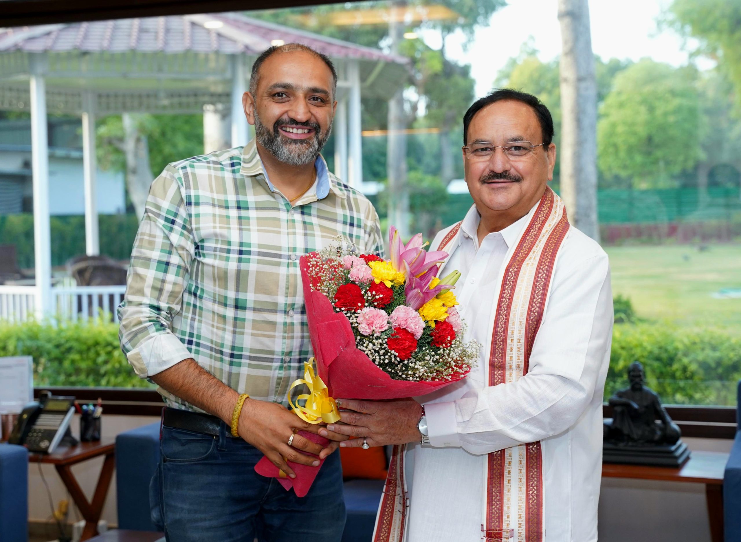 भाजपा मीडिया प्रभारी कर्ण नंदा ने दिल्ली में राष्ट्रीय अध्यक्ष जेपी नड्डा से भेंट की