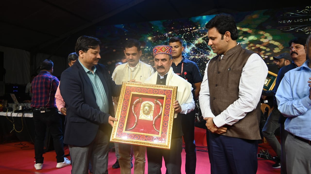 अंतर्राष्ट्रीय शिमला ग्रीष्मोत्सव कल देर रात संपन्न हो गया