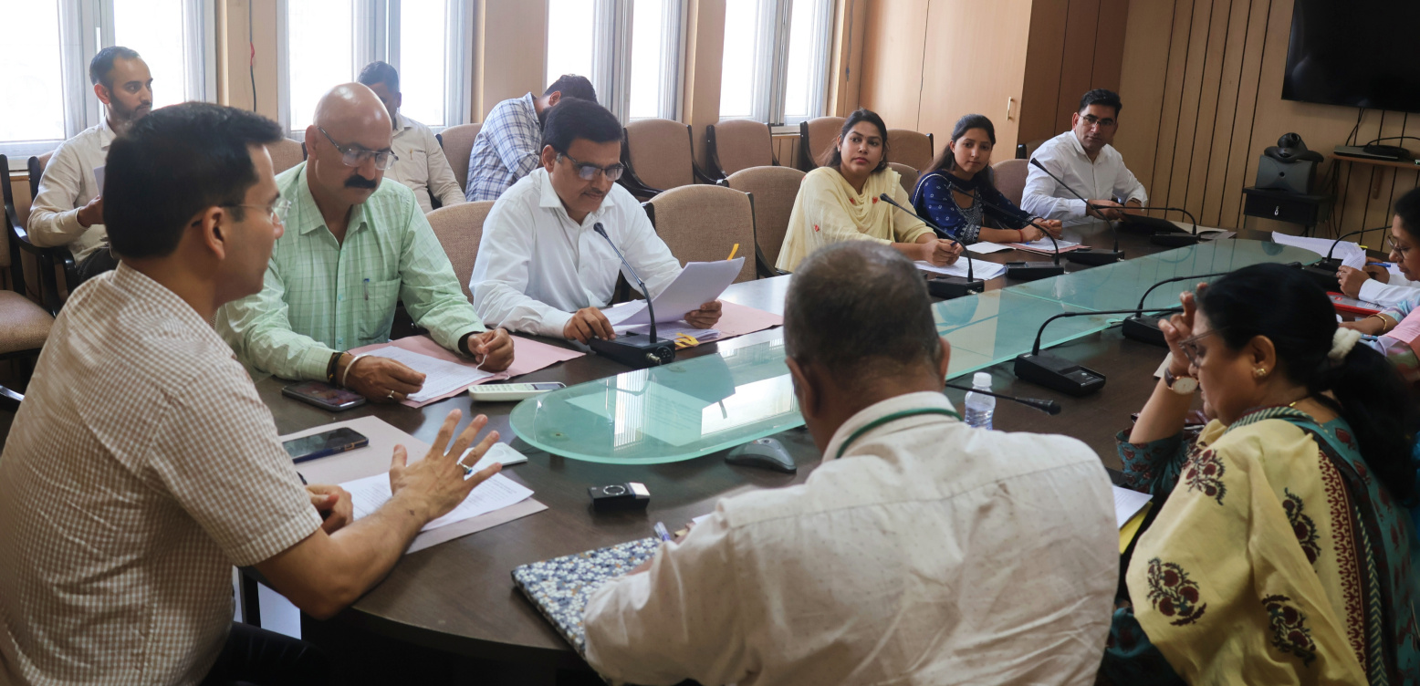 हाथ से मैला ढोने वाले कार्मिकों के नियोजन का प्रतिषेध व उनका पुर्नवास अधिनियम, 2013 के तहत सतर्कता समिति की बैठक हुई