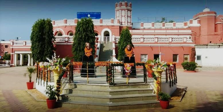 इंदिरा कला संगीत विश्वविद्यालय खैरागढ़ के सहायक कुलसचिव और दो सहायक प्राध्यापकों को निलंबित किया गया